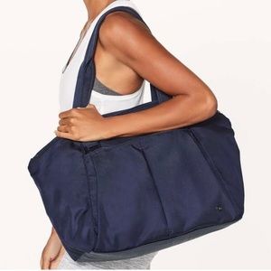 Lululemon Free To Be Bag Navy
